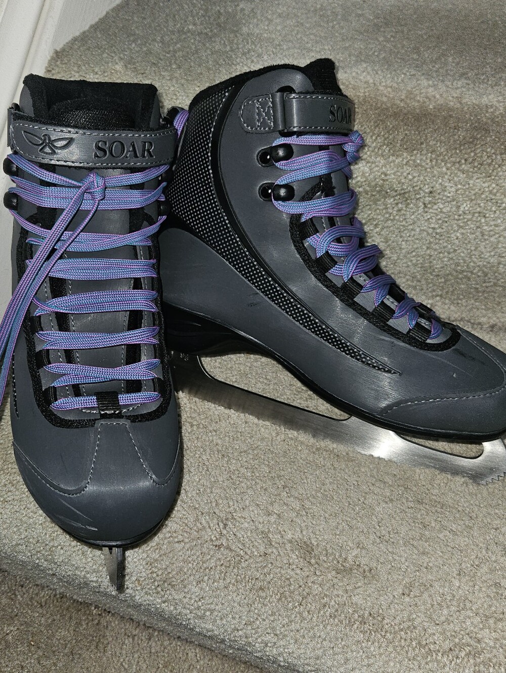 RIEDELL SOAR Size 7 Gray Ice Skate 9.33 Spiral Stainless Steel Blades